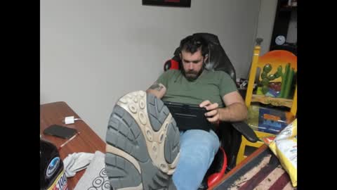 Snapshot of brutalmaster1983 chatting on January 2025 07:07:02 PM BRUTALMASTER1983 online show from January 2025 07:07:02 PM