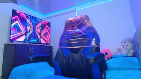 BRYAM INDEPENDENT MODEL online show from January 2025 04:12:01 AM