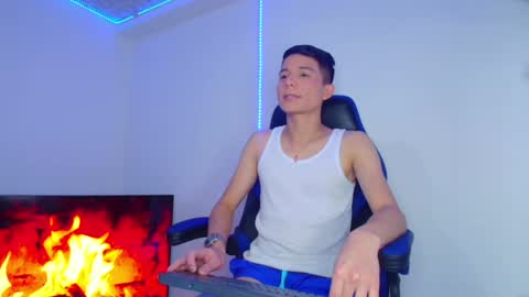 BRYAM INDEPENDENT MODEL online show from January 2025 02:40:02 AM