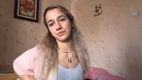 Snapshot of brynnclagett chatting on November 2025 10:17:01 AM Hello My name is Rose im new model here and little but shy but curious. online show from November 2025 10:17:01 AM