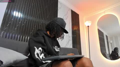 Bryxon  online show from December 2024 04:13:02 AM