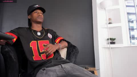 Bryxon  online show from February 2025 03:07:01 PM