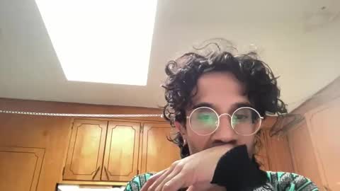 Snapshot of bttmwes chatting on November 2025 02:28:02 PM Bottom Wes online show from November 2025 02:28:02 PM