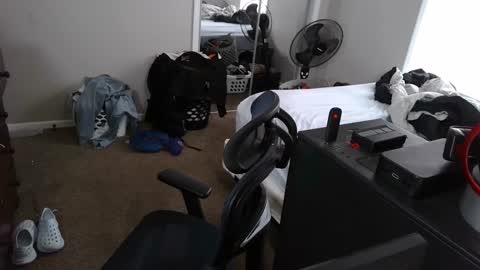 Snapshot of bubblebuttbdn chatting on September 2025 08:32:02 PM BubblebuttBdn online show from September 2025 08:32:02 PM