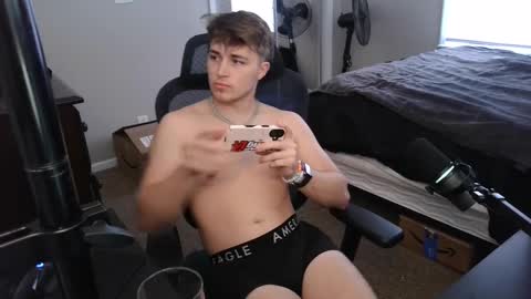 Snapshot of bubblebuttbdn chatting on October 2025 08:08:01 PM BubblebuttBdn online show from October 2025 08:08:01 PM