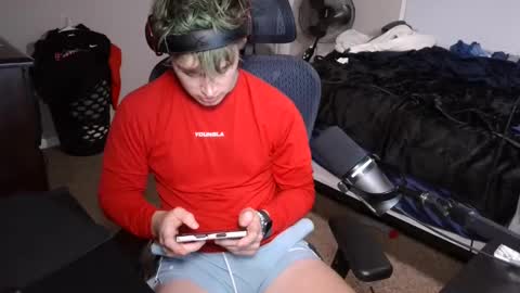 Snapshot of bubblebuttbdn chatting on November 2025 01:08:01 AM BubblebuttBdn online show from November 2025 01:08:01 AM