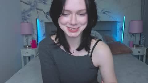 Leona online show from March 2026 09:21:02 PM