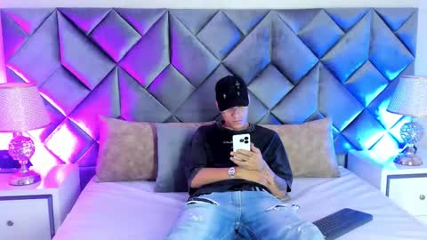 Snapshot of buda_and_cataleya_ chatting on February 2026 02:05:01 PM Buda y Cataleya online show from February 2026 02:05:01 PM