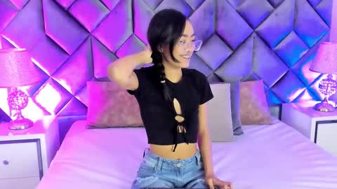 Snapshot of buda_and_cataleya_ chatting on February 2026 03:04:02 PM Buda y Cataleya online show from February 2026 03:04:02 PM