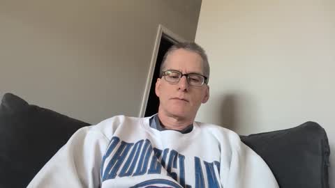 Snapshot of budman004 chatting on March 2026 05:45:01 PM budman004 online show from March 2026 05:45:01 PM