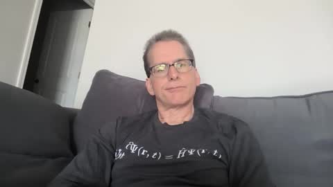 Snapshot of budman004 chatting on April 2026 07:40:02 PM budman004 online show from April 2026 07:40:02 PM