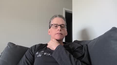 Snapshot of budman004 chatting on April 2026 06:07:01 PM budman004 online show from April 2026 06:07:01 PM