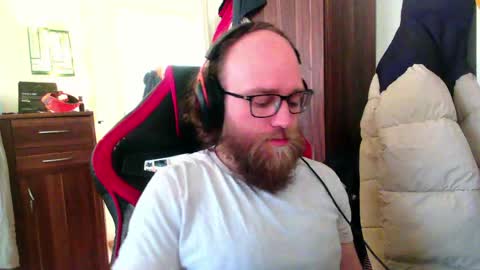 Snapshot of buhalteris chatting on May 2026 08:53:02 AM Lukas online show from May 2026 08:53:02 AM