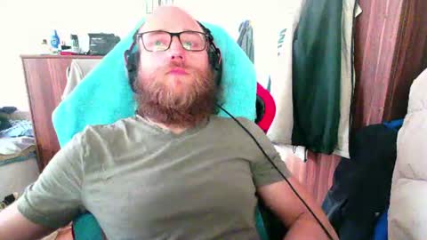 Snapshot of buhalteris chatting on July 2026 09:37:02 AM Lukas online show from July 2026 09:37:02 AM