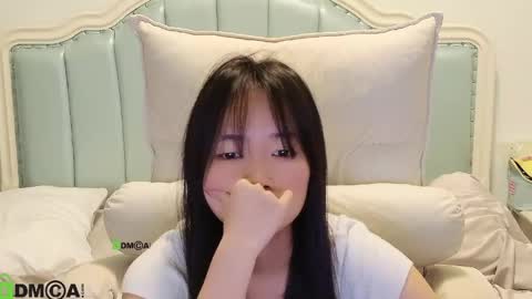 Sandy----xx online show from April 2026 01:50:02 PM