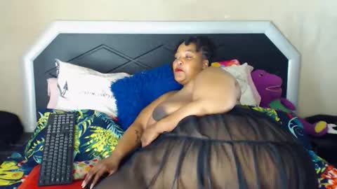 bulkyyass4u online show from September 2025 12:01:02 AM