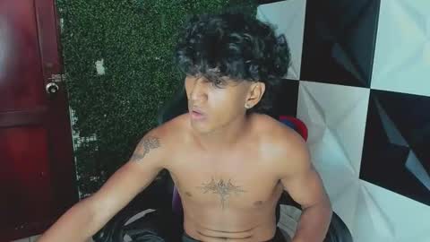 bull_cam online show from October 2025 06:16:02 PM