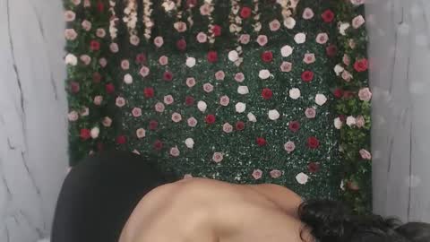 bull_cam online show from November 2025 06:08:01 PM