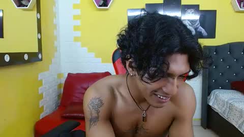 bull_cam online show from December 2025 03:22:01 AM