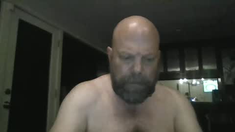 Snapshot of bulldog302w chatting on June 2026 02:06:01 AM bulldog302w online show from June 2026 02:06:01 AM