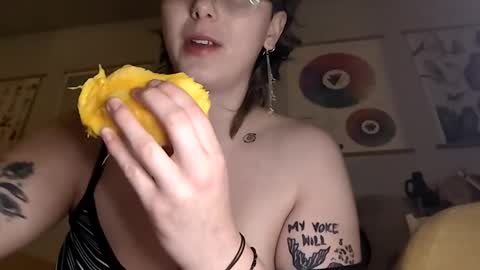 bunny_anon online show from April 2026 06:07:02 AM