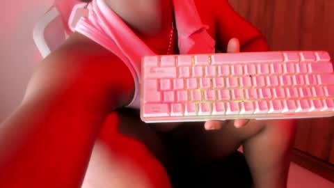 Snapshot of bunny_secrets chatting on April 2026 06:10:01 PM Isa online show from April 2026 06:10:01 PM
