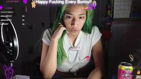 Snapshot of bunnycheekz chatting on January 2025 11:45:02 PM Tokki bunny online show from January 2025 11:45:02 PM