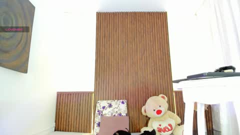 Angela Santini online show from September 2025 06:15:01 AM