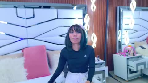 Snapshot of bunnysexyy chatting on December 2025 07:32:01 PM Bunny online show from December 2025 07:32:01 PM