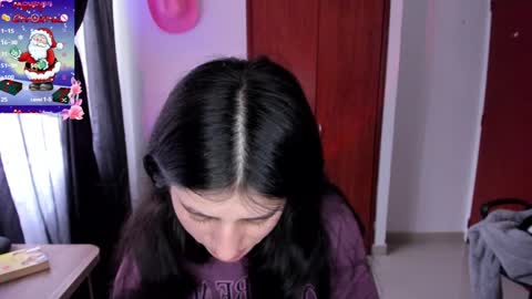 Jess online show from December 2024 06:05:01 PM