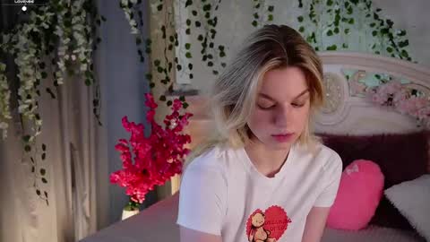 Jessica online show from October 2025 02:06:01 PM