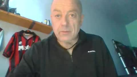 burnleyguy1977 online show from April 2026 09:40:01 AM