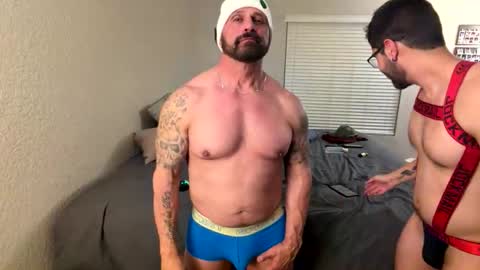 Snapshot of bustedsprockets chatting on March 2026 04:16:02 AM Pocket Daddy cockring gaycouple cockring lovense daddy online show from March 2026 04:16:02 AM