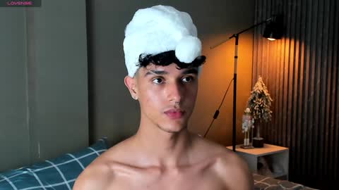 Buster independent model online show from December 2024 05:16:02 AM