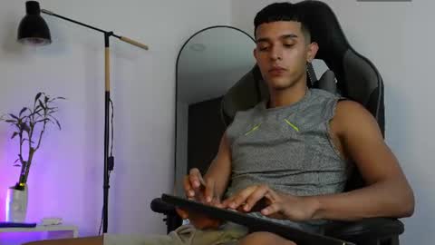 Snapshot of busterspinter chatting on June 2026 12:35:01 AM Buster independent model online show from June 2026 12:35:01 AM