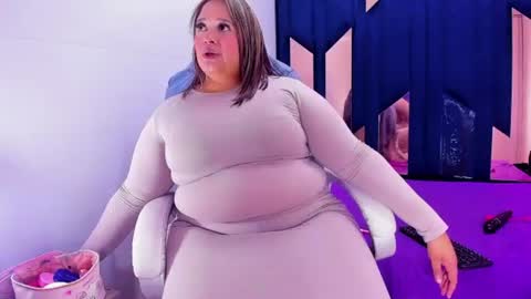 Snapshot of busty_juicyy chatting on June 2026 01:02:02 PM busty juicyy online show from June 2026 01:02:02 PM