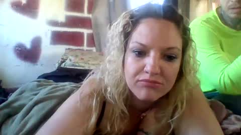 Snapshot of bustybabie9 chatting on February 2025 04:00:02 PM BustyBabie9 online show from February 2025 04:00:02 PM
