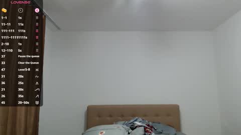 Emma online show from November 2025 03:00:02 PM