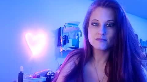 busybee83 online show from January 2026 08:05:01 AM