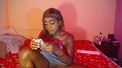 butterfly_rouse online show from October 2025 01:00:02 AM