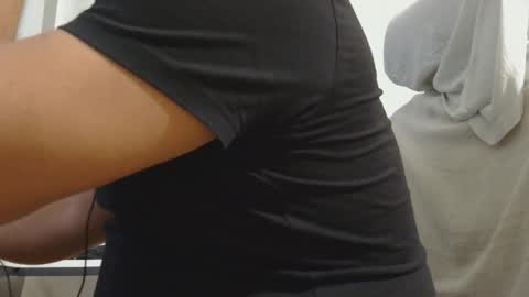 Snapshot of bydevils chatting on October 2025 06:36:01 PM bydevils online show from October 2025 06:36:01 PM