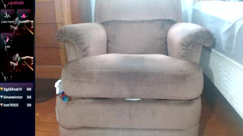 Snapshot of bygd334 chatting on April 2026 08:32:02 PM biggdw79 online show from April 2026 08:32:02 PM