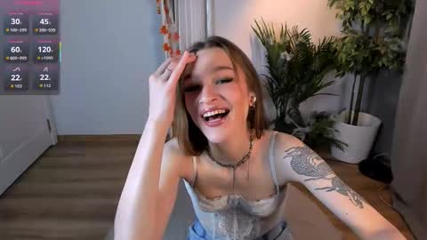 Polly online show from October 2025 08:55:02 PM