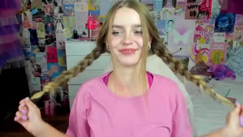 Snapshot of caaandy_girl chatting on September 2025 04:20:02 PM Emily online show from September 2025 04:20:02 PM