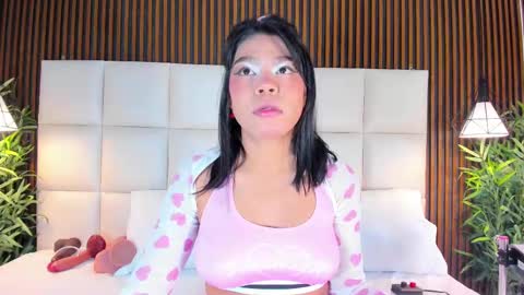 Snapshot of cailynbrowm chatting on October 2025 04:33:01 AM CailynBrown online show from October 2025 04:33:01 AM