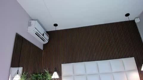 Snapshot of cailynbrowm chatting on November 2025 04:23:01 AM CailynBrown online show from November 2025 04:23:01 AM