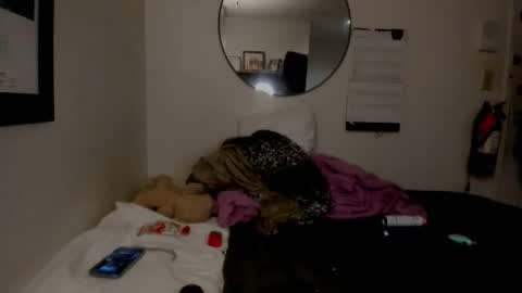 calaentemichele online show from November 2025 05:28:02 AM