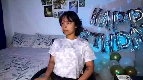 Sofia online show from November 2025 09:36:01 PM