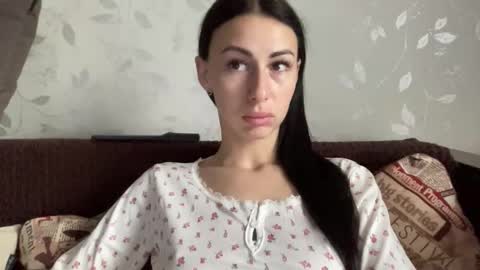 Anna online show from November 2025 11:12:02 AM