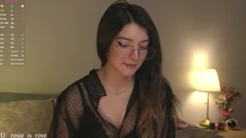 Snapshot of call_me_rosie chatting on September 2025 03:22:01 AM   online show from September 2025 03:22:01 AM